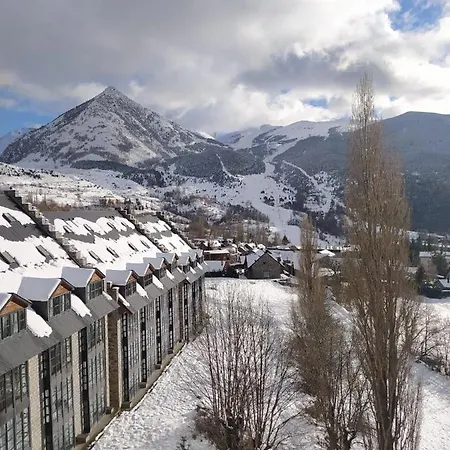 Ball Benas Edificio Prados De Velarta *