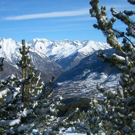 Ball Benas Edificio Prados De Velarta * Cerler